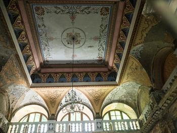 Ceiling of the bathhouse